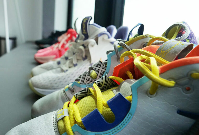 Chaussures de sport utilisées en podologie pour l’analyse du mouvement